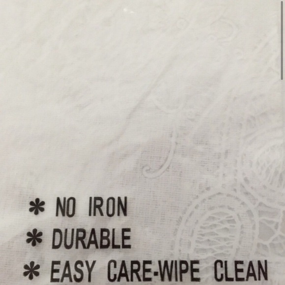 PRIME WAY COMPANIES Colorful Floral Vinyl Printed Tablecloth 60” Round NWT - Picture 5 of 12